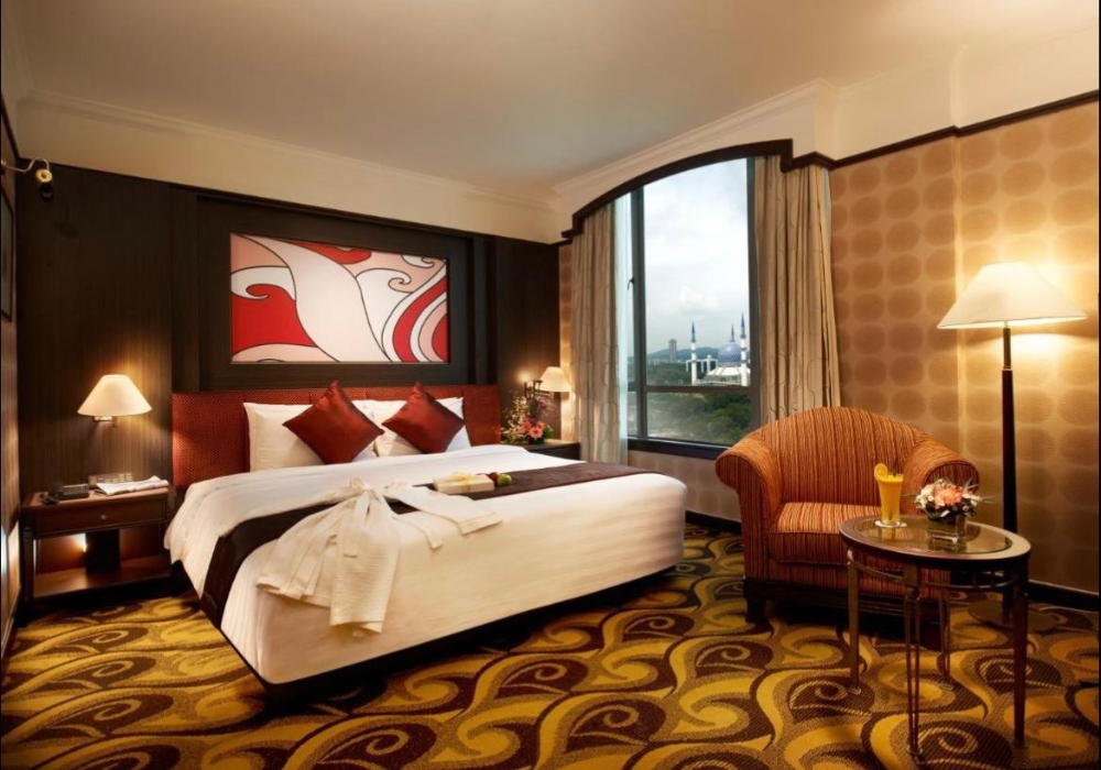 shivoham hotel bedroom